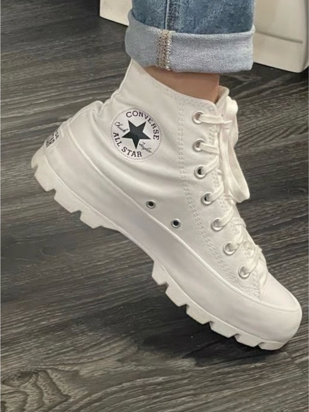 Converse Chuck Taylor Platform